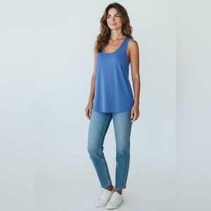 Lilly Pulitzer Luxletic Blue Tank Top Size Medium EUC